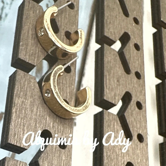 Dainty gold mini hoops earrings ballectore/minimalist - Picture 1 of 5